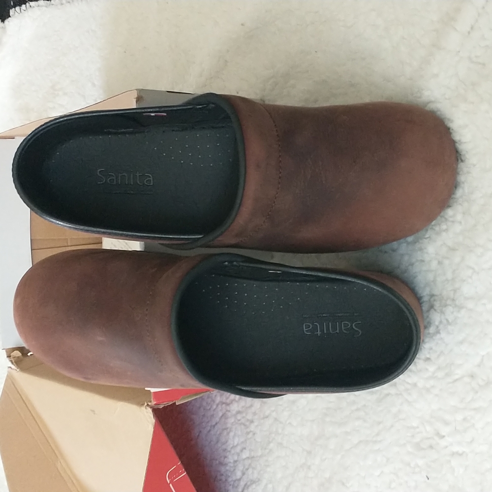 Sanita soft oil clog NWB